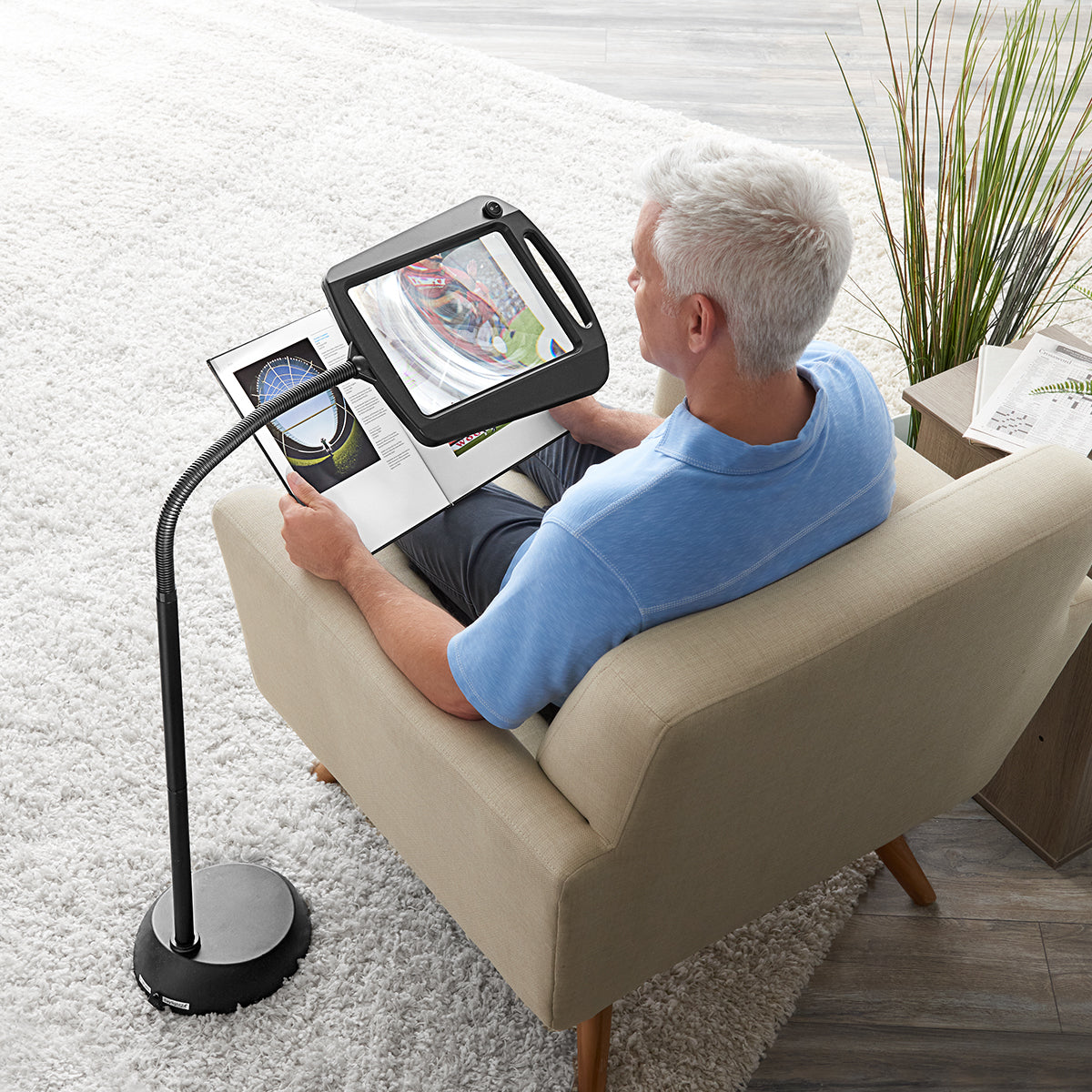 Full-Page Floor Magnifying Lamp