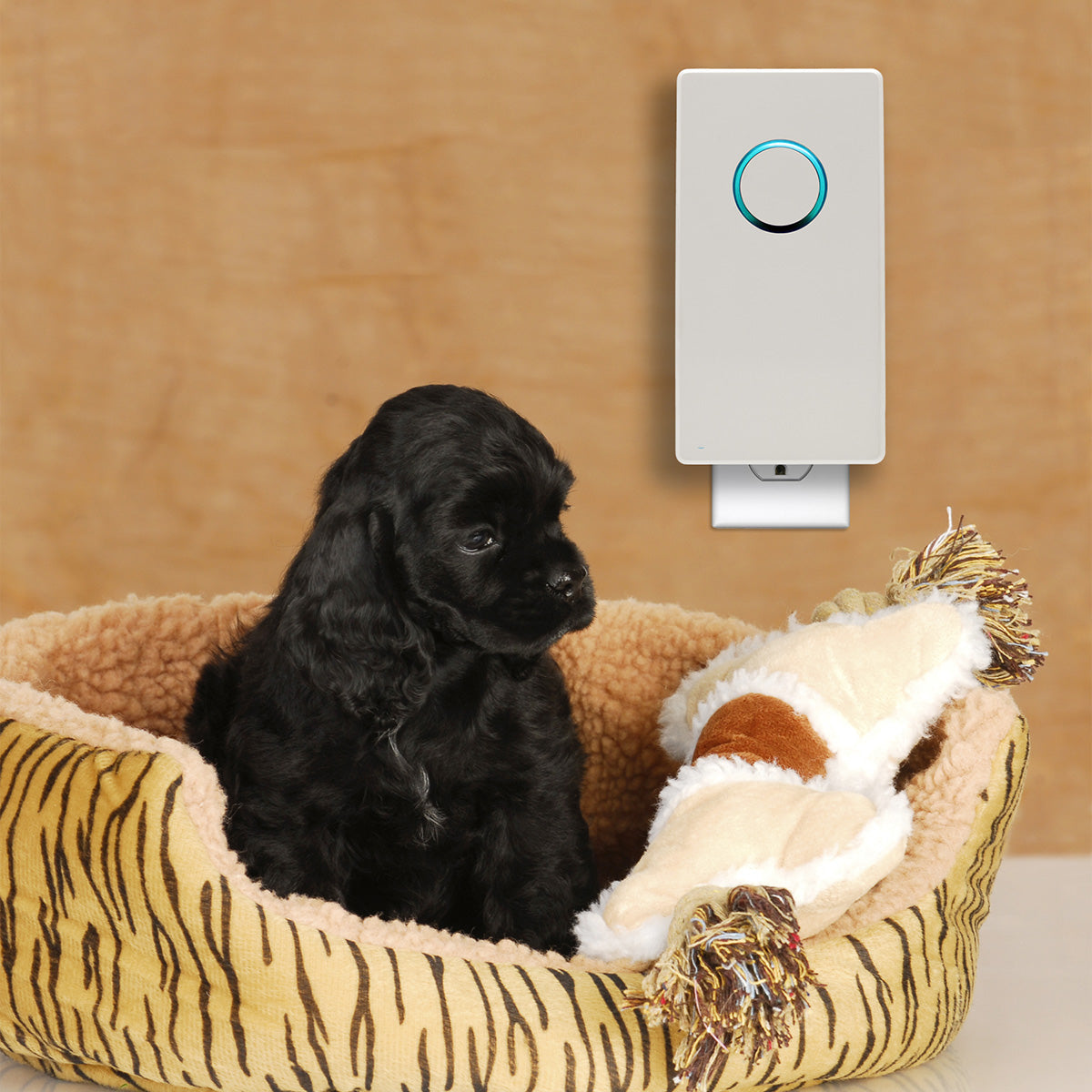 UV-C Plug-In Air Sanitizer - image 5