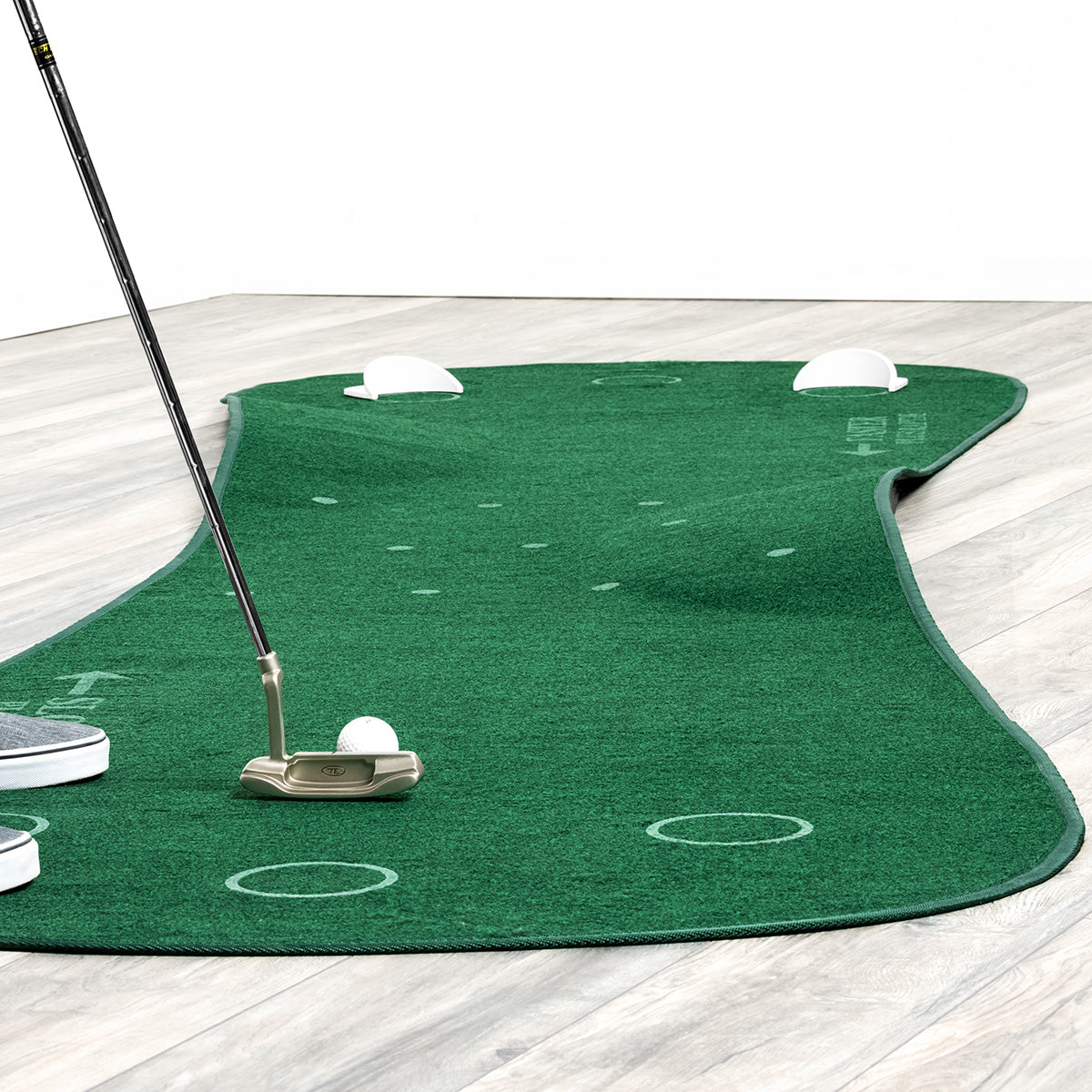 Dual Speed Indoor Putting Green