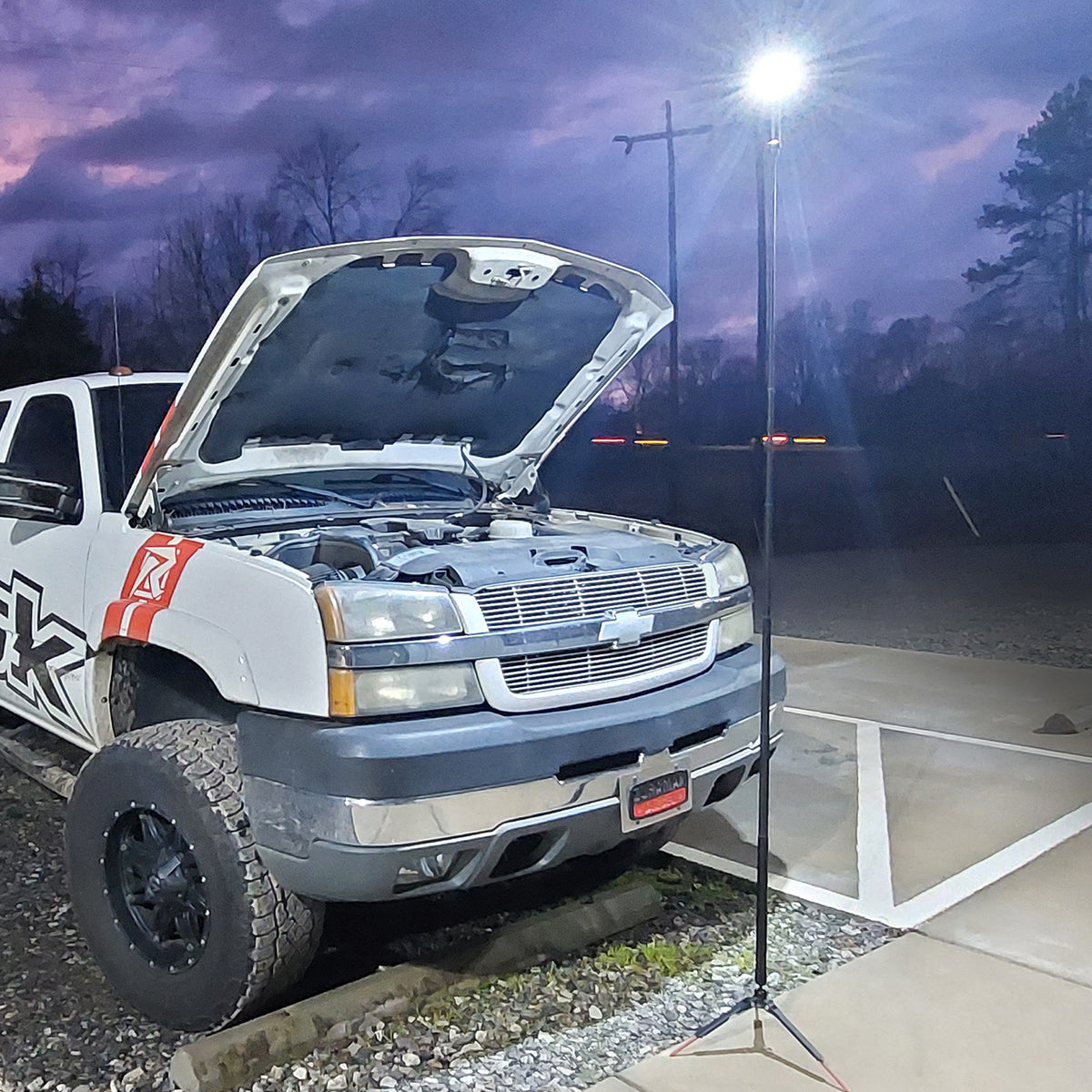 Rechargeable Floodlight and Spotlight - image 5