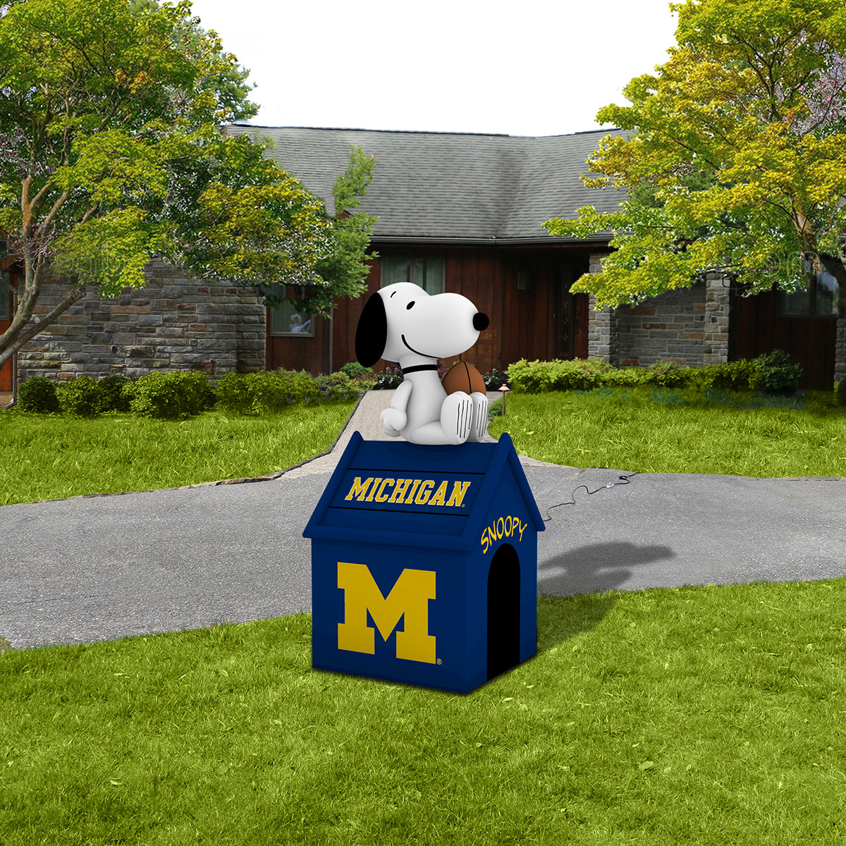 NCAA Inflatable Snoopy™ Doghouse - image 12