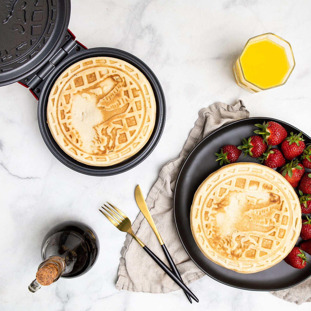 Jurassic Park Round Waffle Maker - image 4