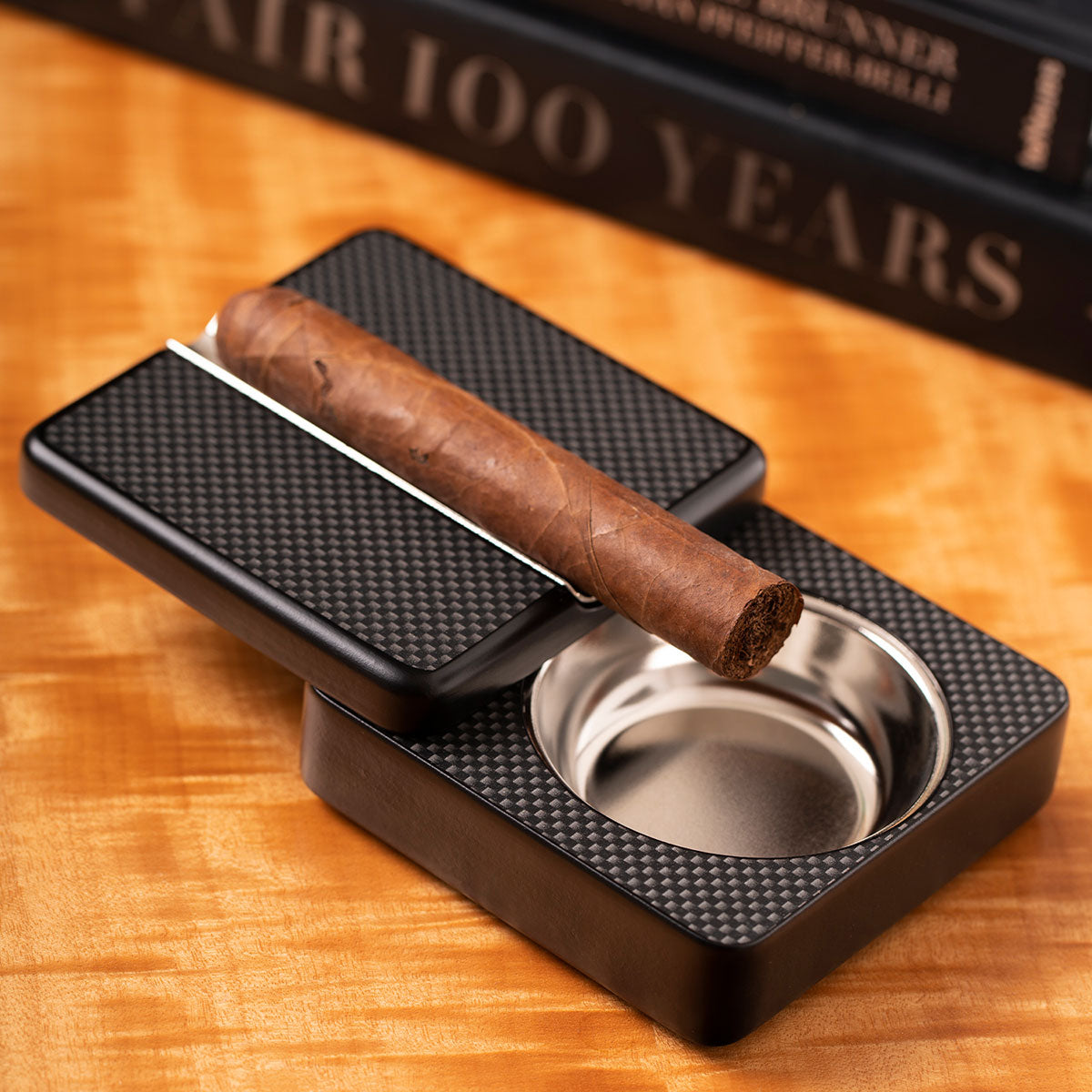 Pivot Design Carbon Fiber Single Cigar Ashtray