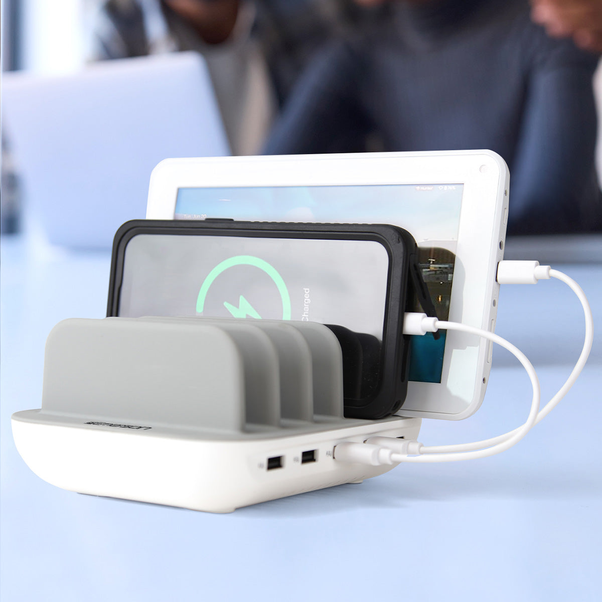 5 Device Charging Station with Cables - image 3