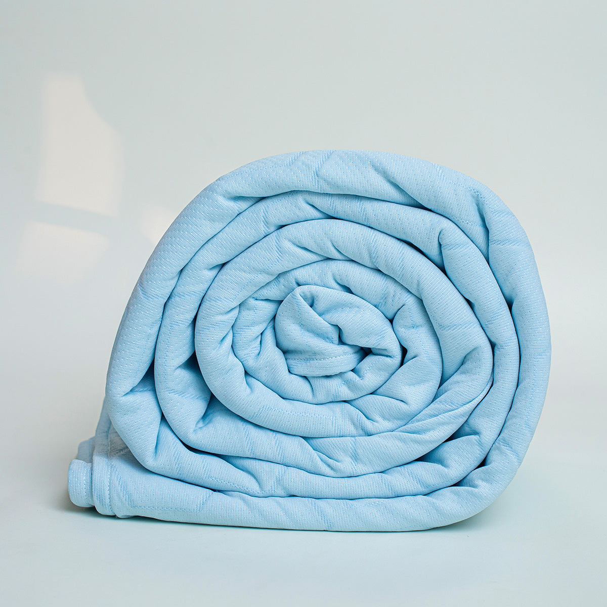 Cooling Bed Blanket and Pillow Case Set - image 3