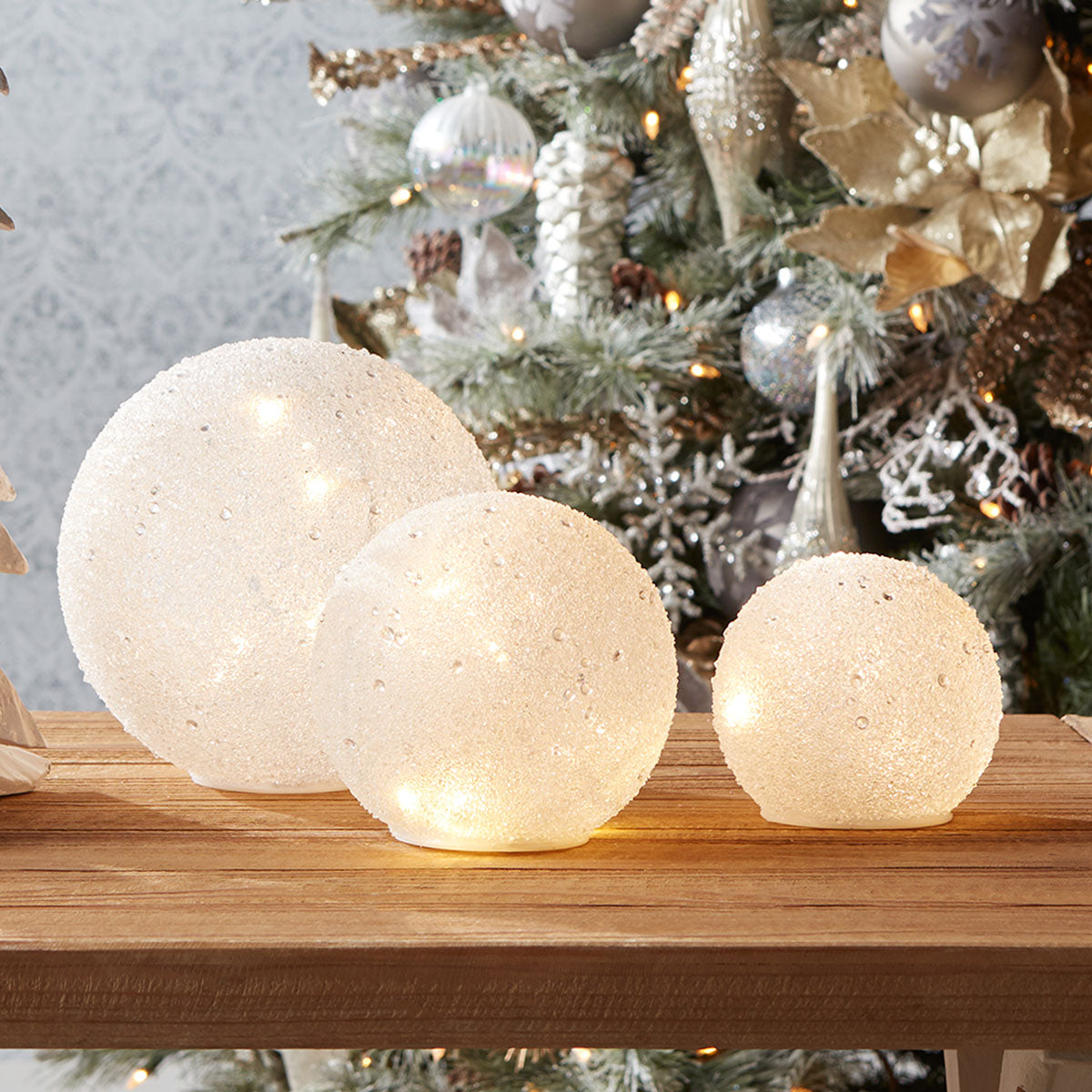 LED Holiday Decor Globe Set (Set of 3)
