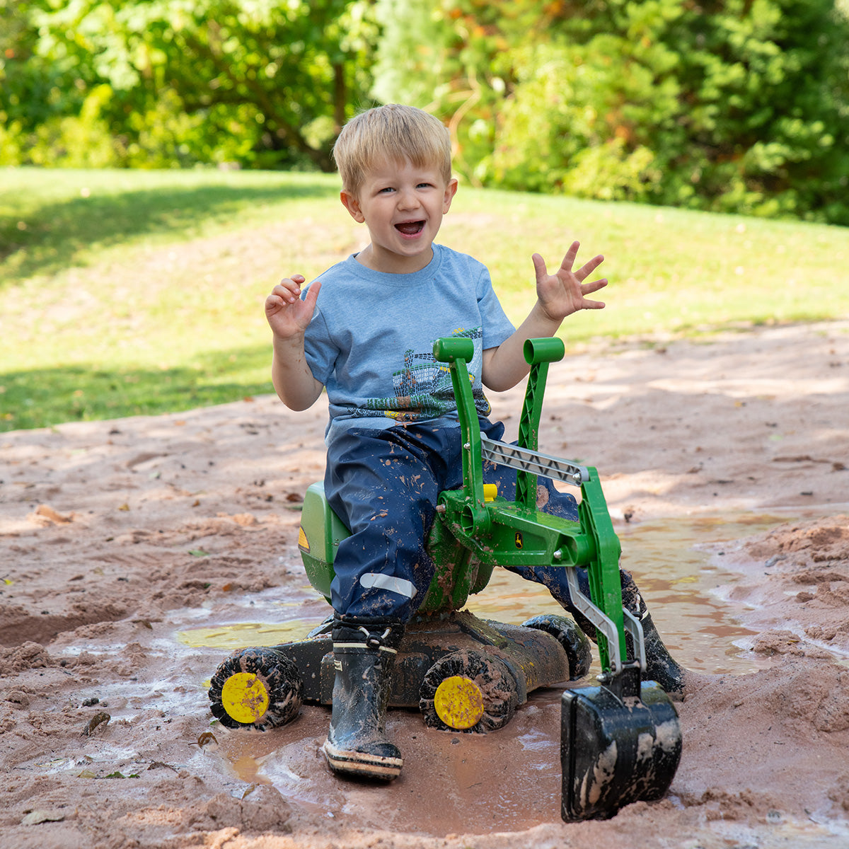 John Deere Ride-On Digger - image 5