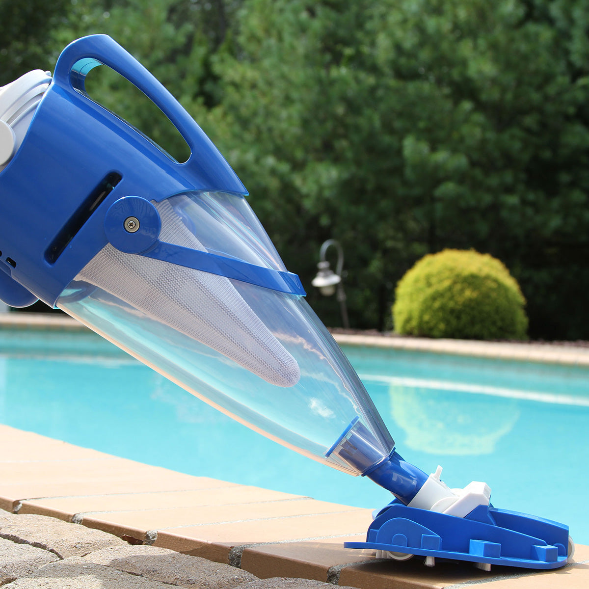 Rechargeable Pool Vacuum - image 3