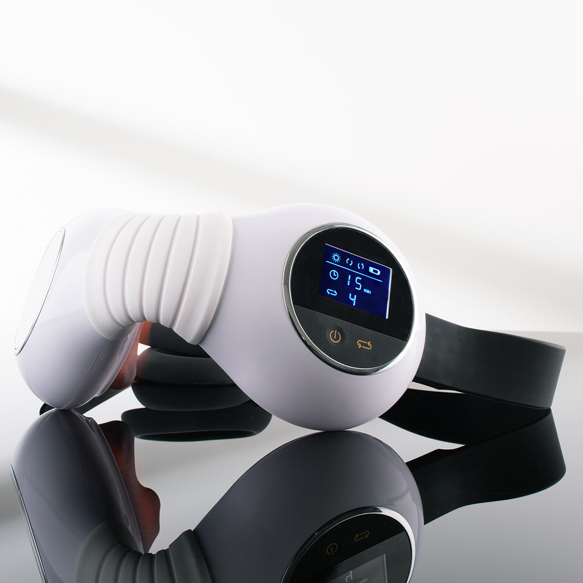 3D Shiatsu Neck and Shoulder Massager - image 4
