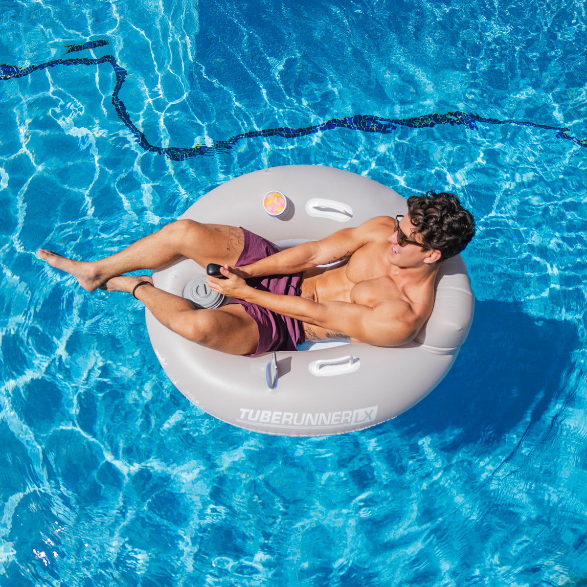 Motorized Tube Float - image 12