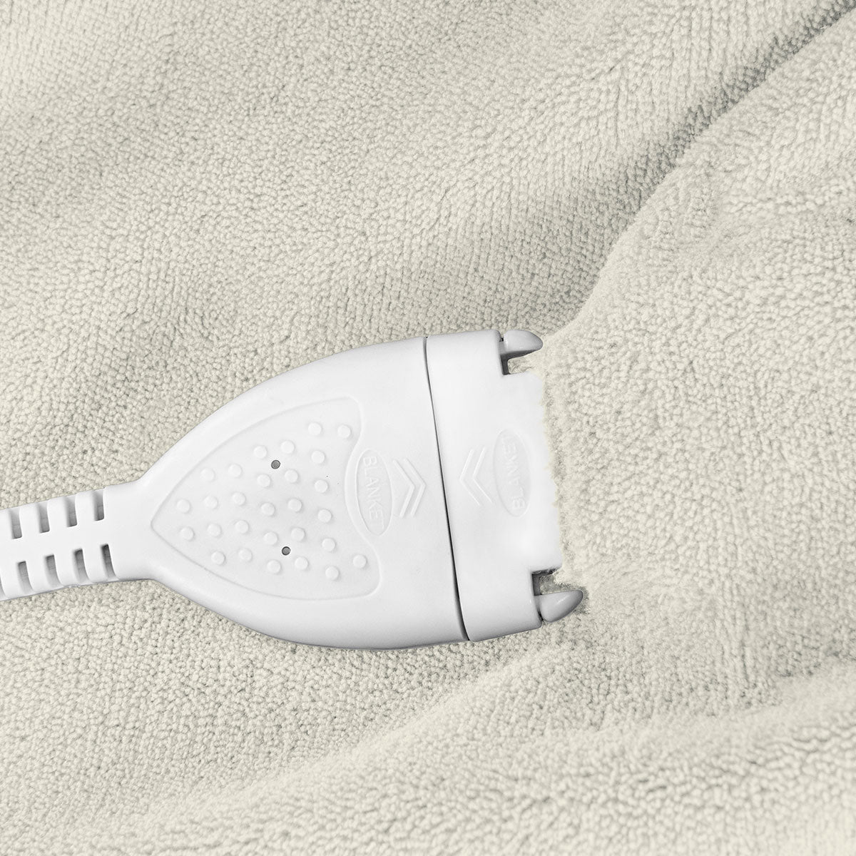 Dual Remote Heated Blankets - image 5