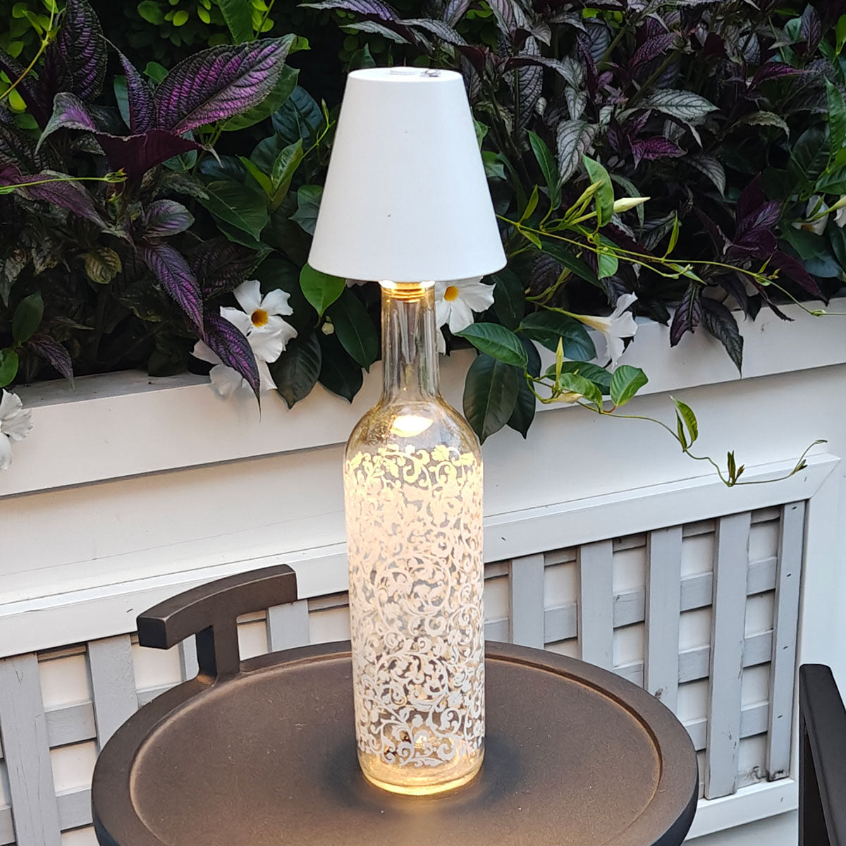 4-in-1 Indoor/Outdoor Bug Deterrent Lamp - image 22